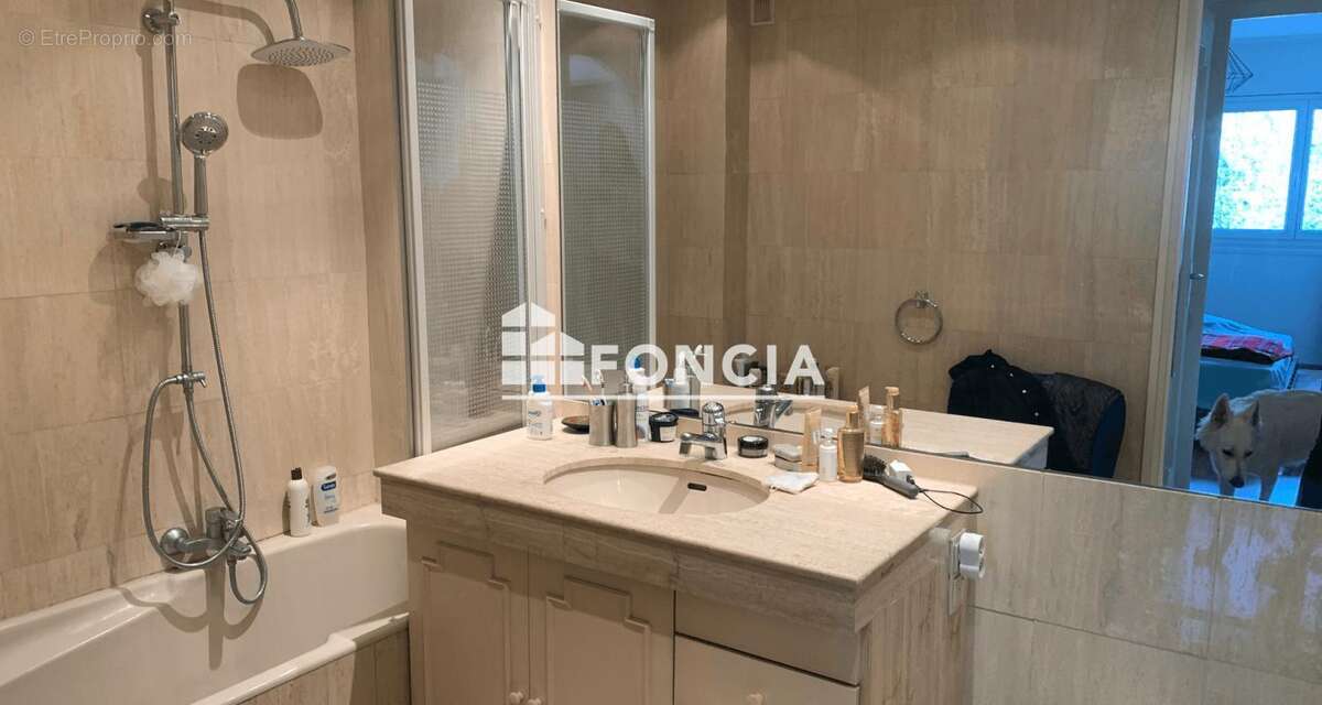 Appartement à LE CANNET