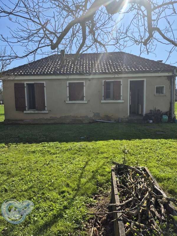 Commerce à BEYNAC-ET-CAZENAC