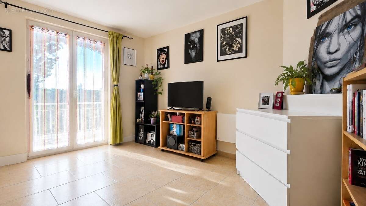 Appartement à LOUVRES