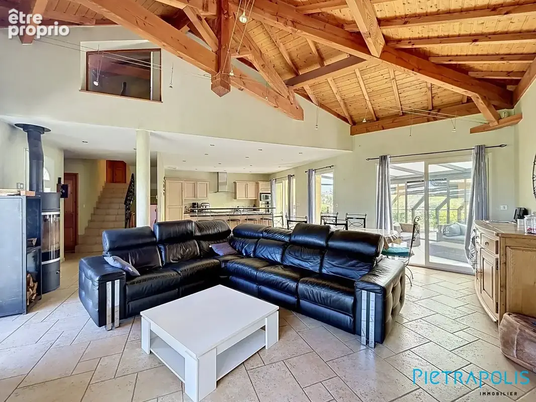 Maison 8 pièces 183 m² à vendre à Violay (42780) - photo 5