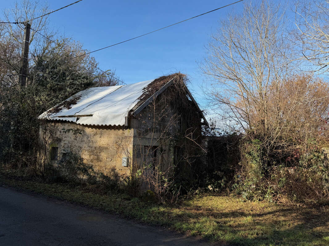 Maison à SAINT-JULIEN-LA-GENESTE