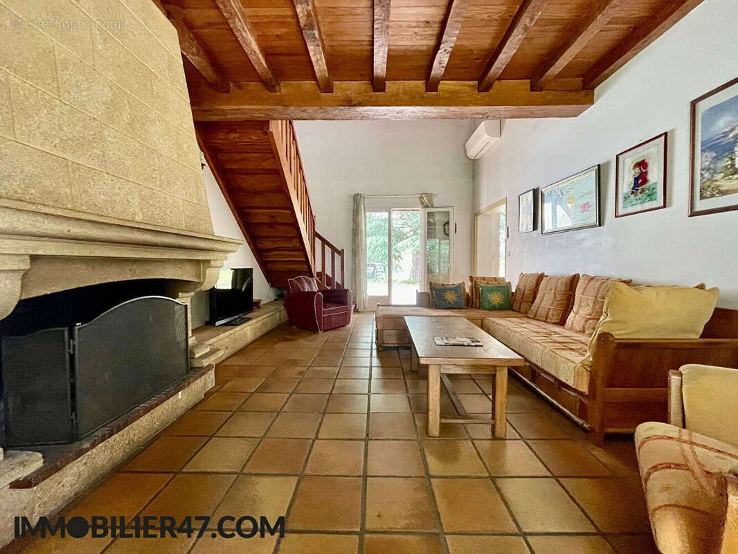 Maison à SAINTE-LIVRADE-SUR-LOT