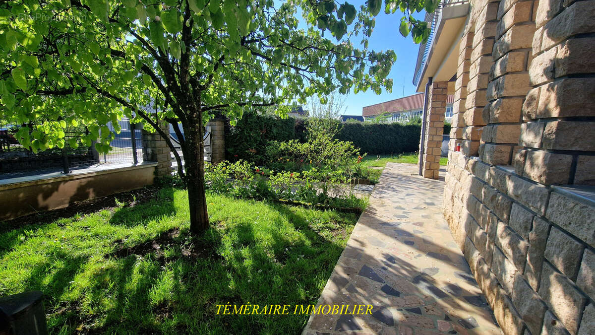 Maison à CHAMPAGNOLE