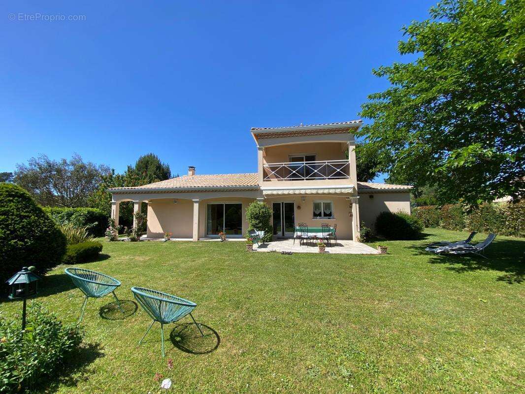 Maison à LES MATHES