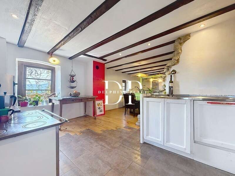 Lucinges, Maison à vendre 4 pièces de 134 m2 (74) Terrain d'env. 450 m2 - photo 3