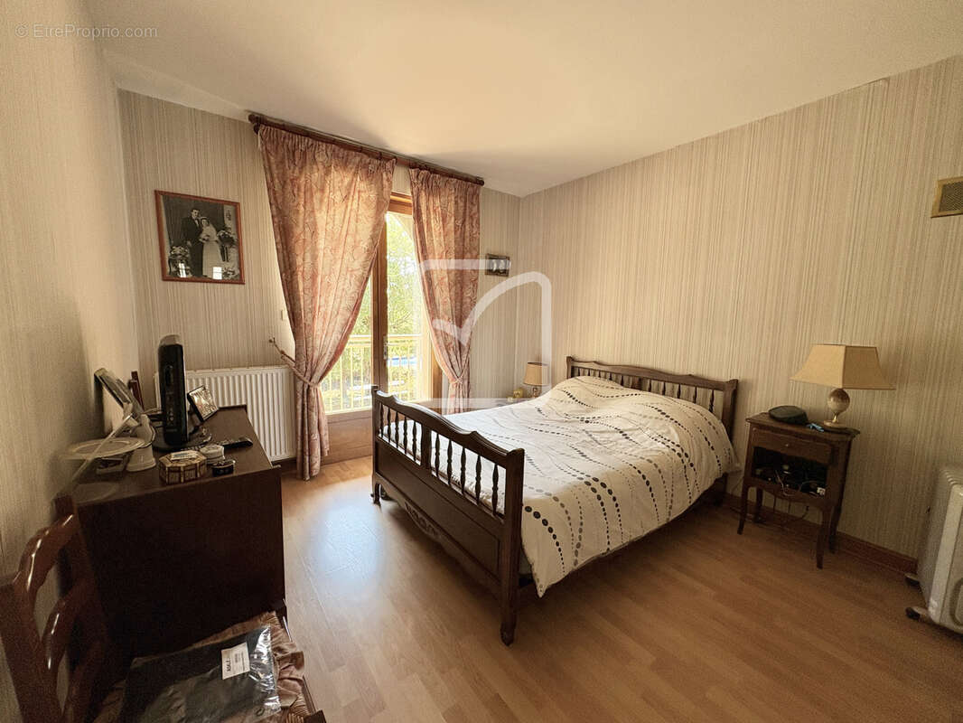 Maison au calme avec piscine et terrain arboré - photo 7