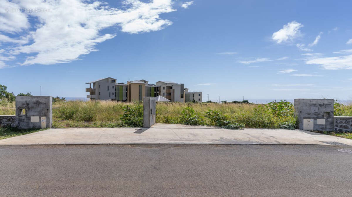 Terrain à SAINTE-MARIE