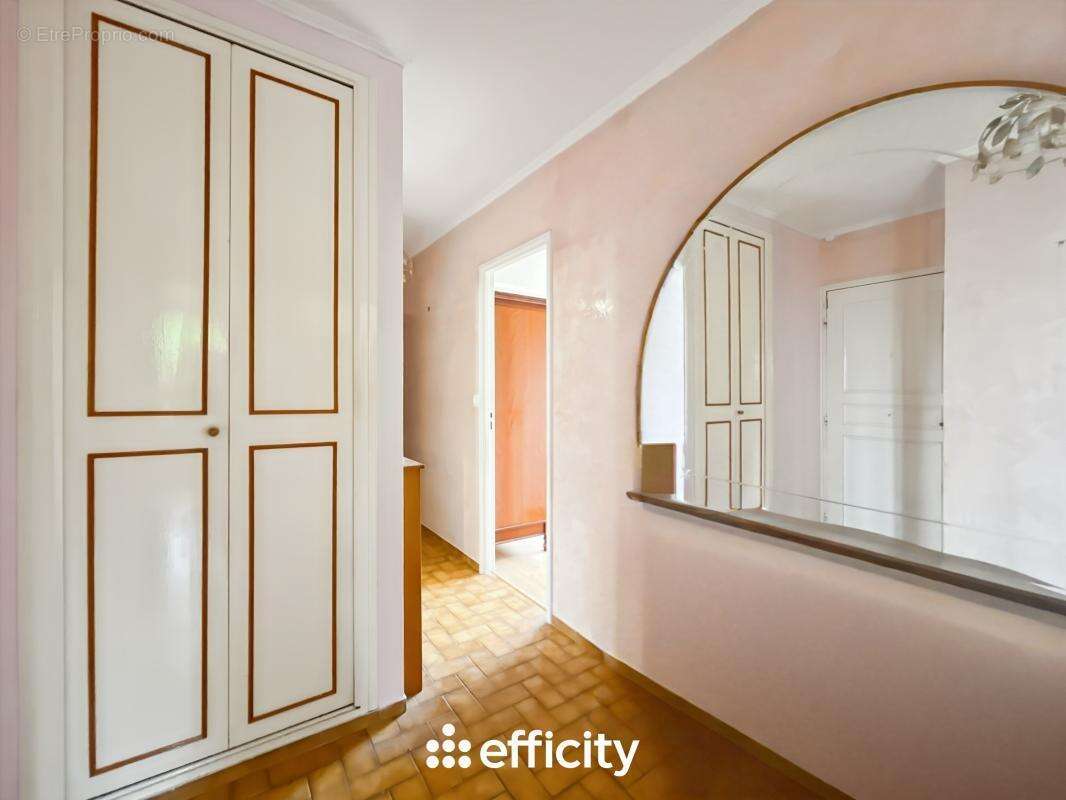 Appartement à CHENNEVIERES-SUR-MARNE