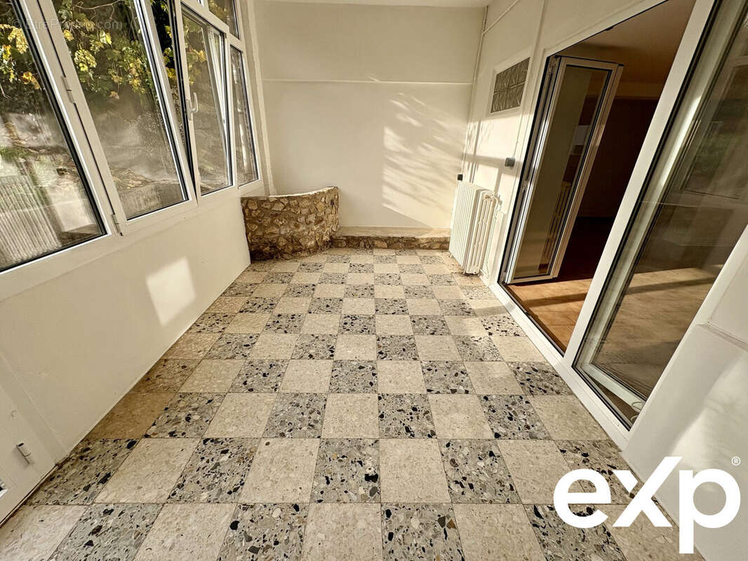 Maison à BUSSY-SAINT-GEORGES