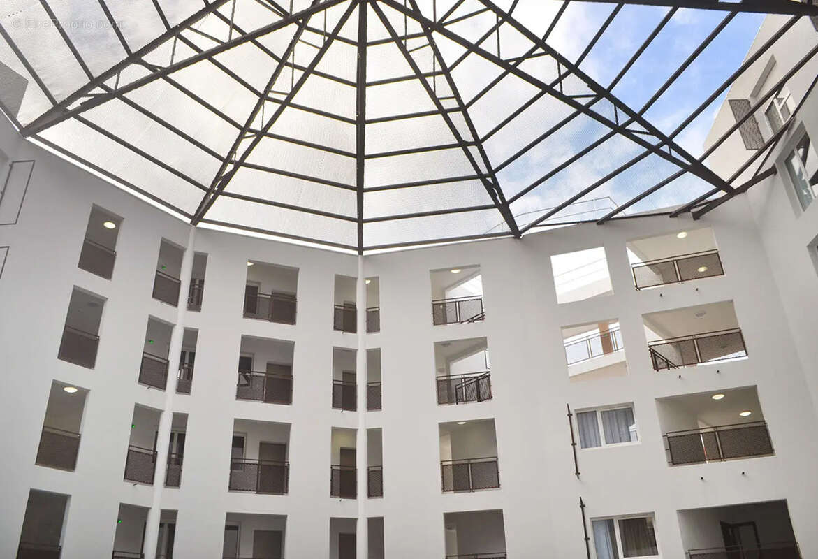 Appartement à MARSEILLE-1E