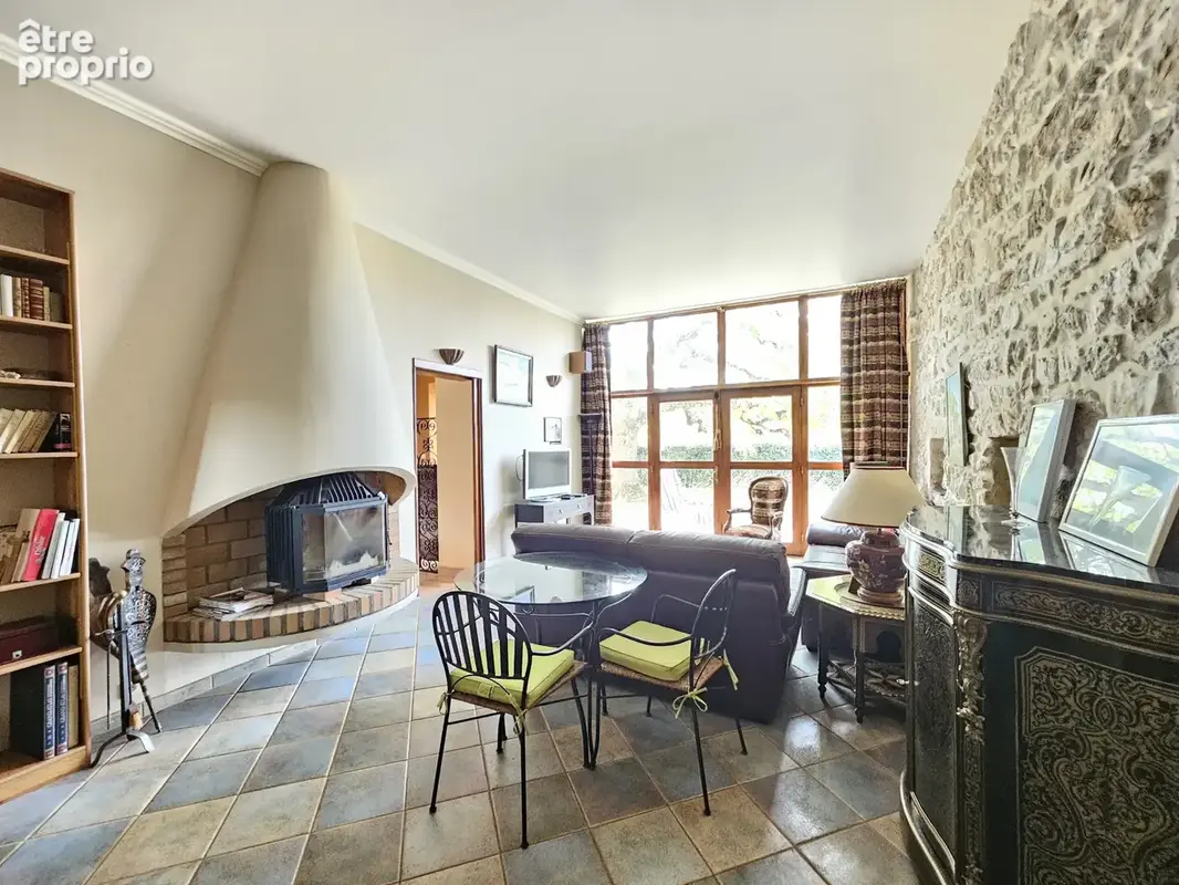 A vendre charmante maison en pierre VIRIGNIN - photo 3