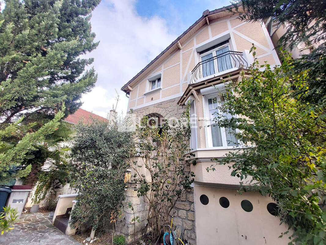 Maison à VILLEMOMBLE