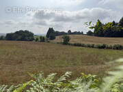 Terrain à SAINT-PARDOUX-L&#039;ORTIGIER