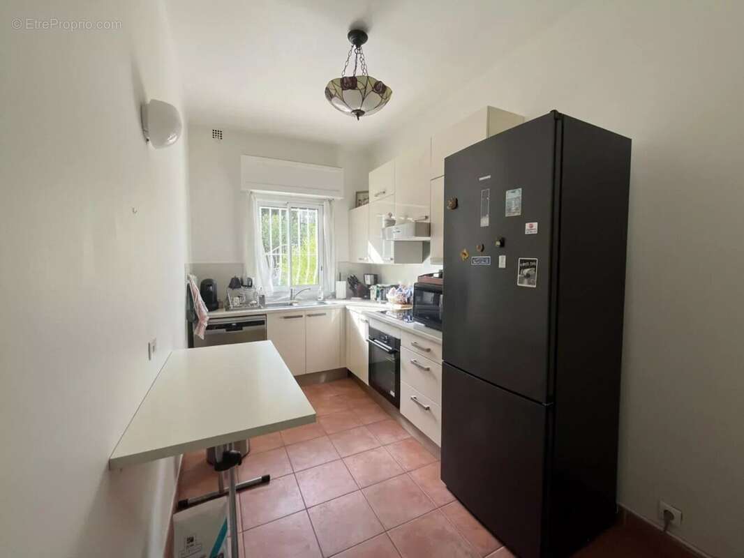 Appartement à EZE