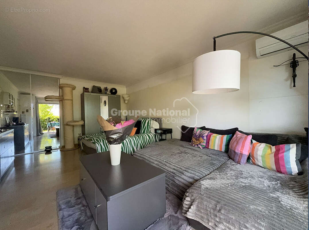 Appartement à MANDELIEU-LA-NAPOULE