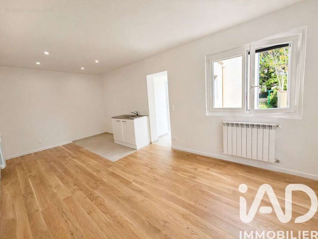 Photo 2 - Maison à SAINT-MAUR-DES-FOSSES