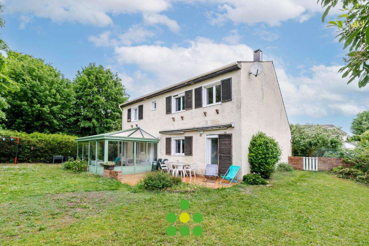 Maison à EPONE