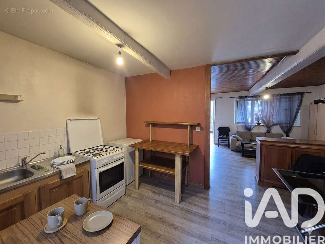 Photo 6 - Appartement à VERNET-LA-VARENNE