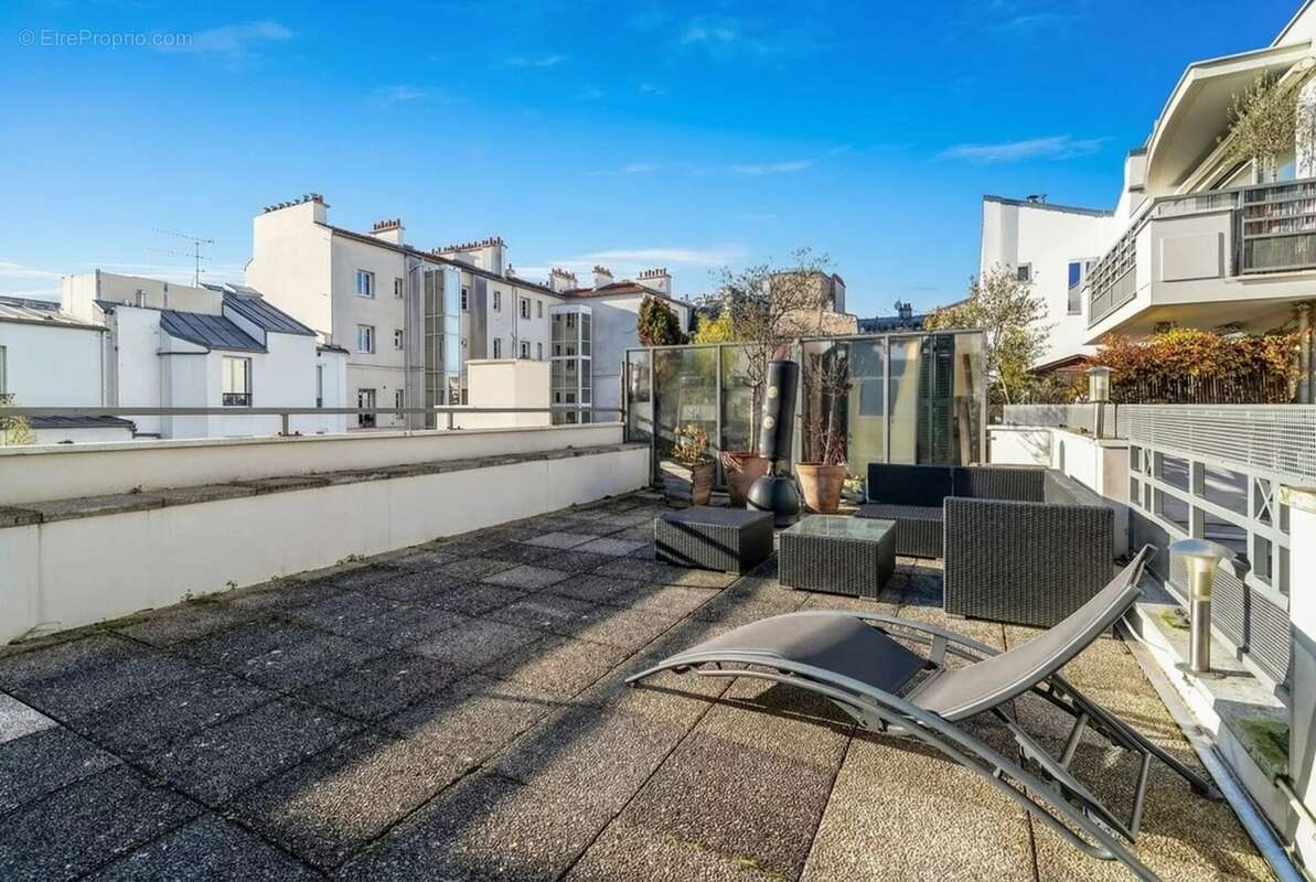 Appartement à LEVALLOIS-PERRET