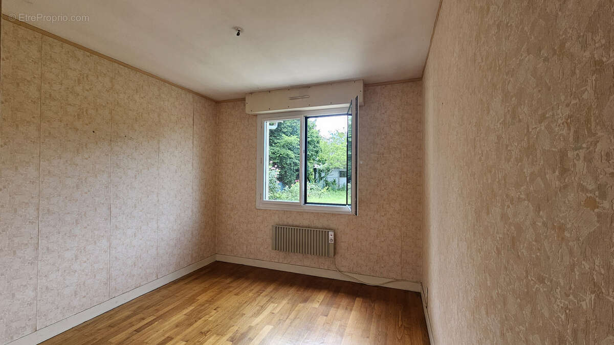 Maison à NOYAL-CHATILLON-SUR-SEICHE