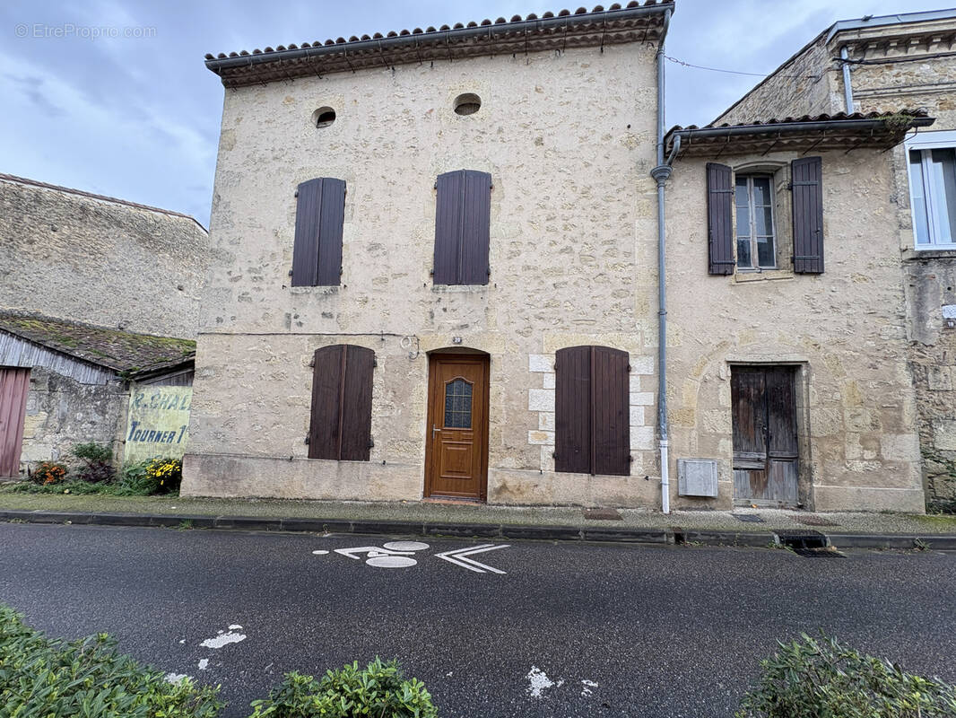 Maison à SAINT-MACAIRE
