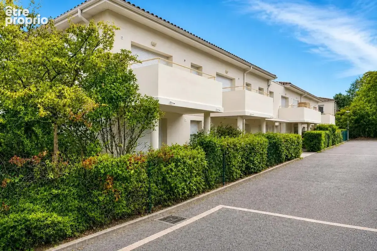 Appartement à FARGUES-SAINT-HILAIRE