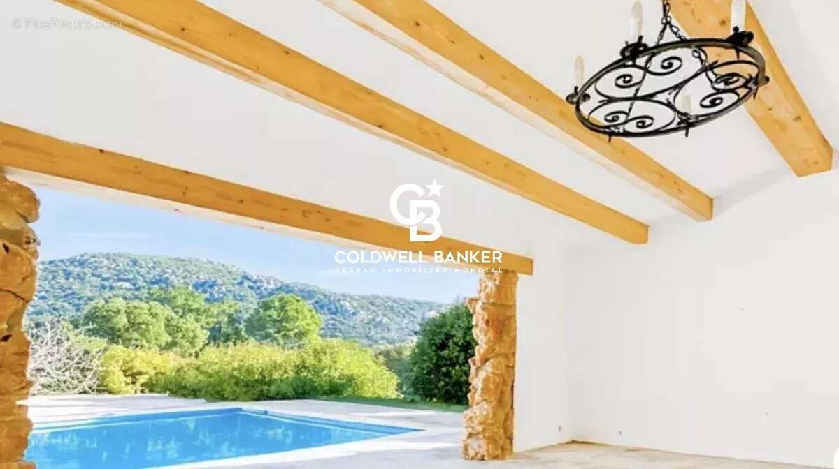 Maison à PLAN-DE-LA-TOUR