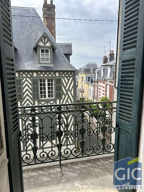 Appartement à TROUVILLE-SUR-MER