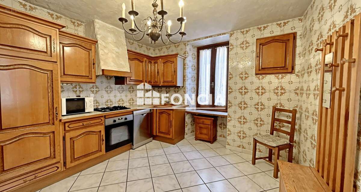 Maison à SAINT-MARCEL