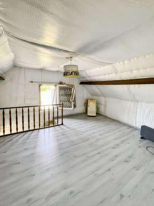 Maison de charme dans une impasse, Calme et potentiel à Venesmes - photo 14