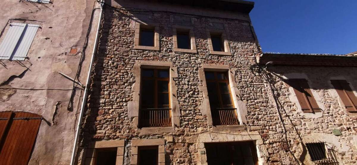 Maison à LES CABANNES