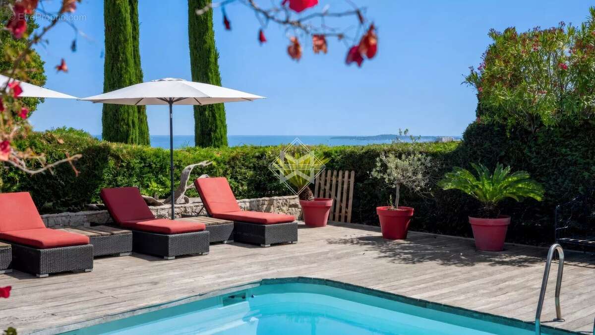 Maison à CAGNES-SUR-MER