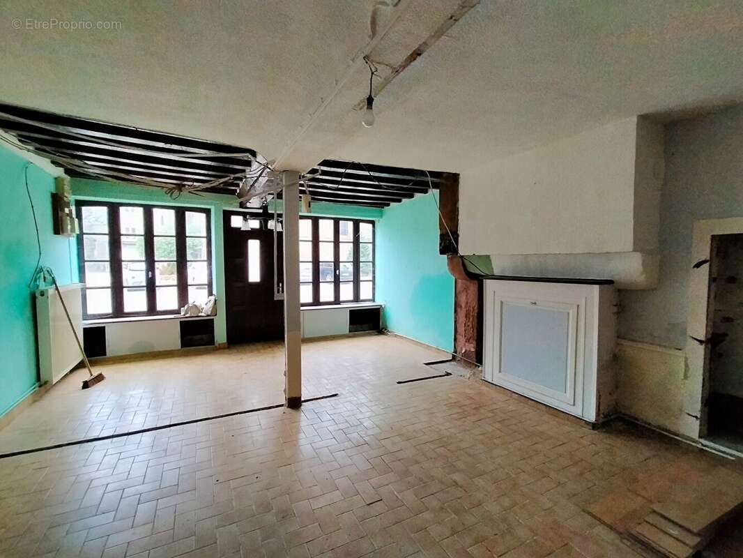 Maison à LIGNIERES-ORGERES