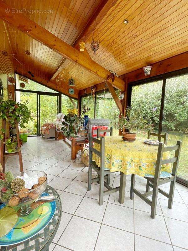 Maison à SAINTE-EULALIE-EN-BORN