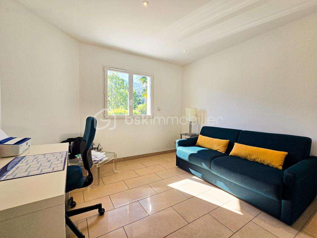 Villa d’architecte familiale de 165m2 – Vaulnaveys-le-Haut, secteur des Ecoles - photo 8