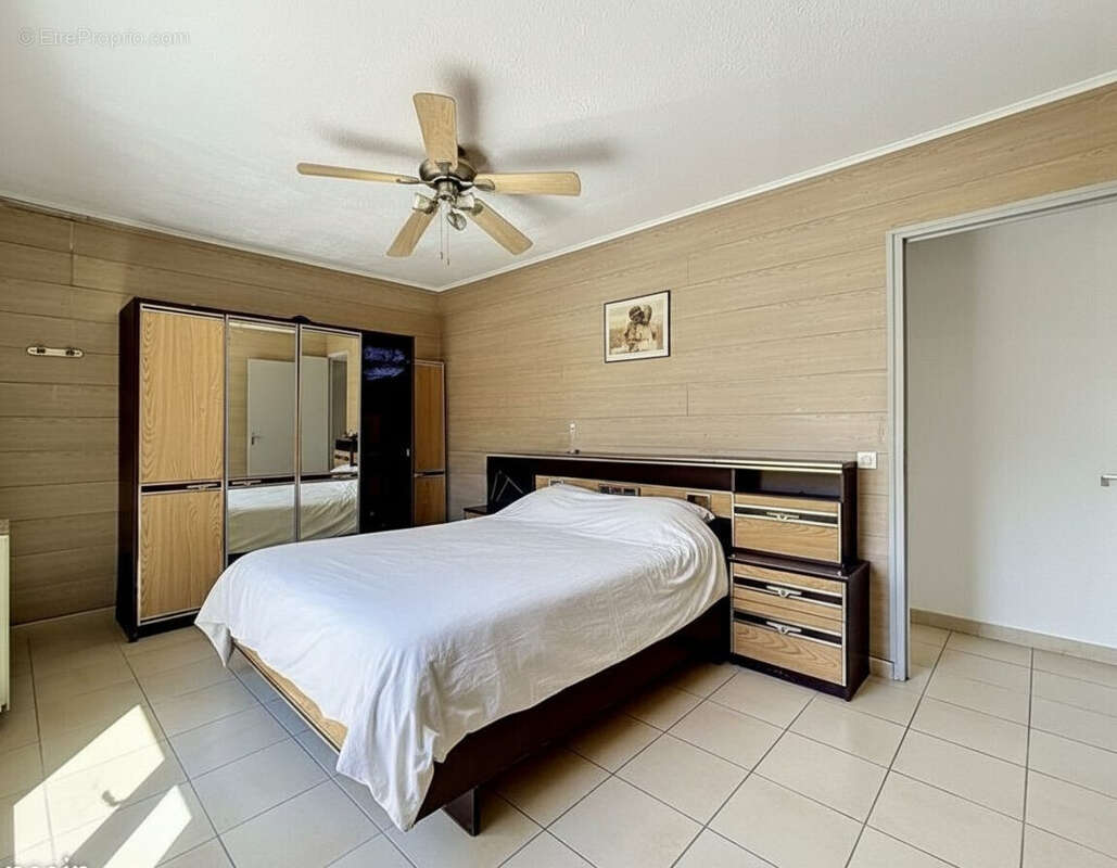 Maison 120 m² à Saint-Cyprien  - photo 5