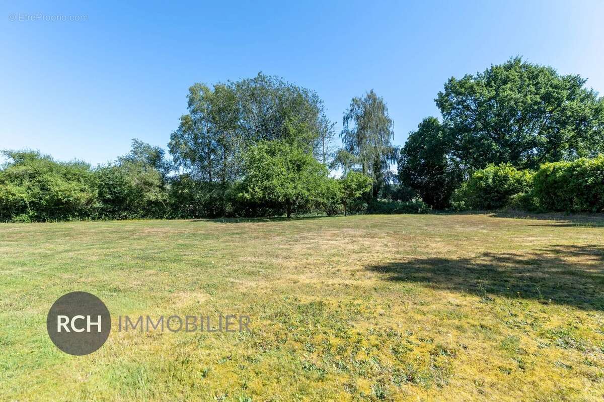 Entre Montfort L'Amaury et Houdan - Terrain constructible de 2 839 m2 situé dans un environnement préservé - photo 3