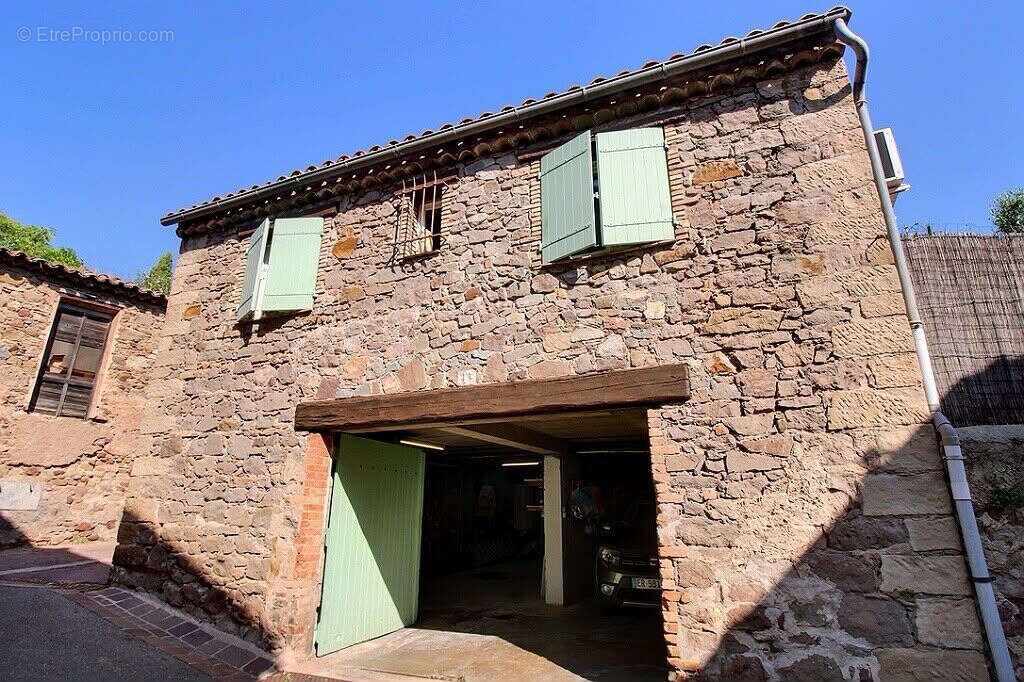 Maison de village avec double garage 68M2 et jardin - Roquebrune sur Argens - photo 8