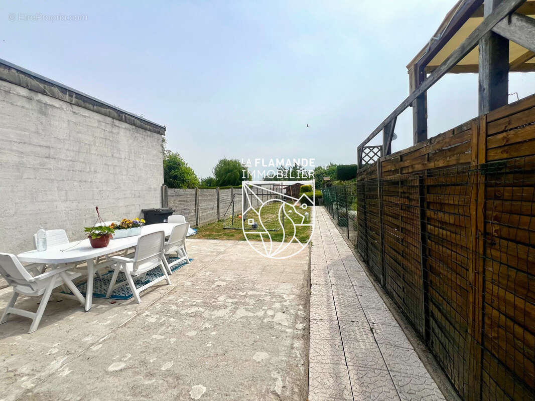 Maison à HAZEBROUCK