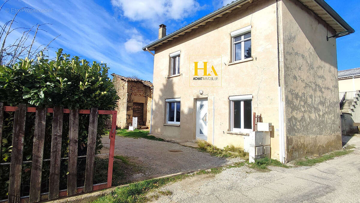 Maison à SAINT-BARDOUX