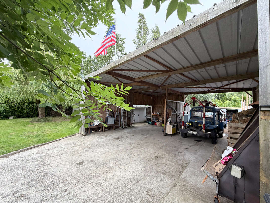 Maison familiale avec grand garage, carport et jardin - photo 10
