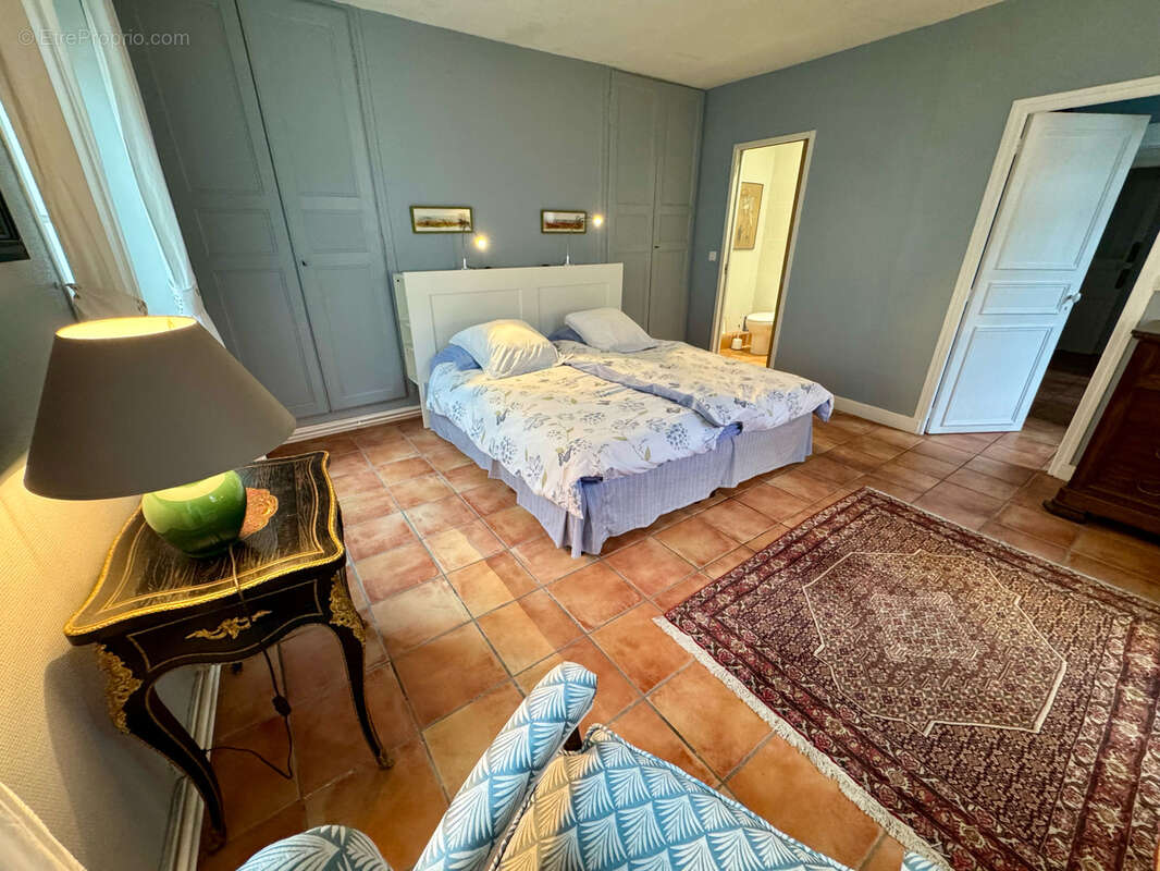 Maison à HOUDAN