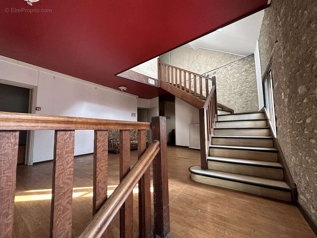 Immeuble de 1120 m2 d'exploitation à Gurmençon - photo 12