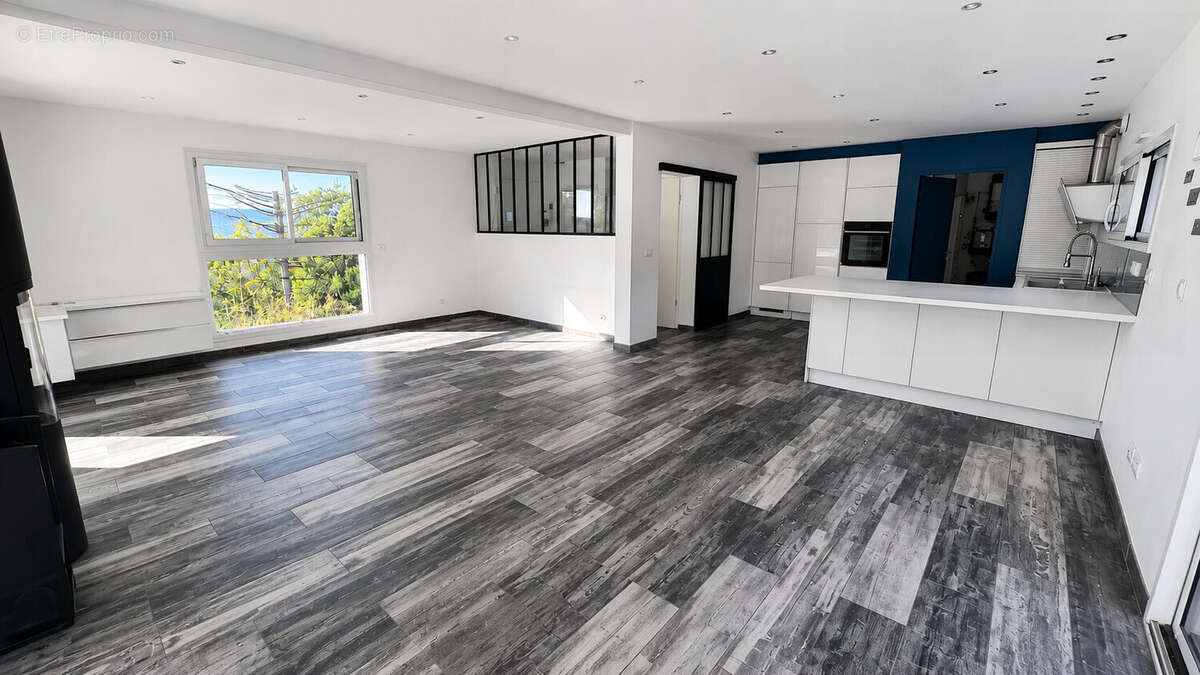 Maison 158 m² à Fessy  - photo 7