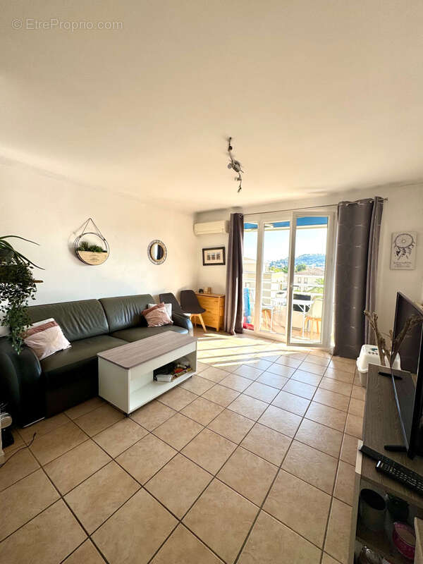 Appartement à HYERES