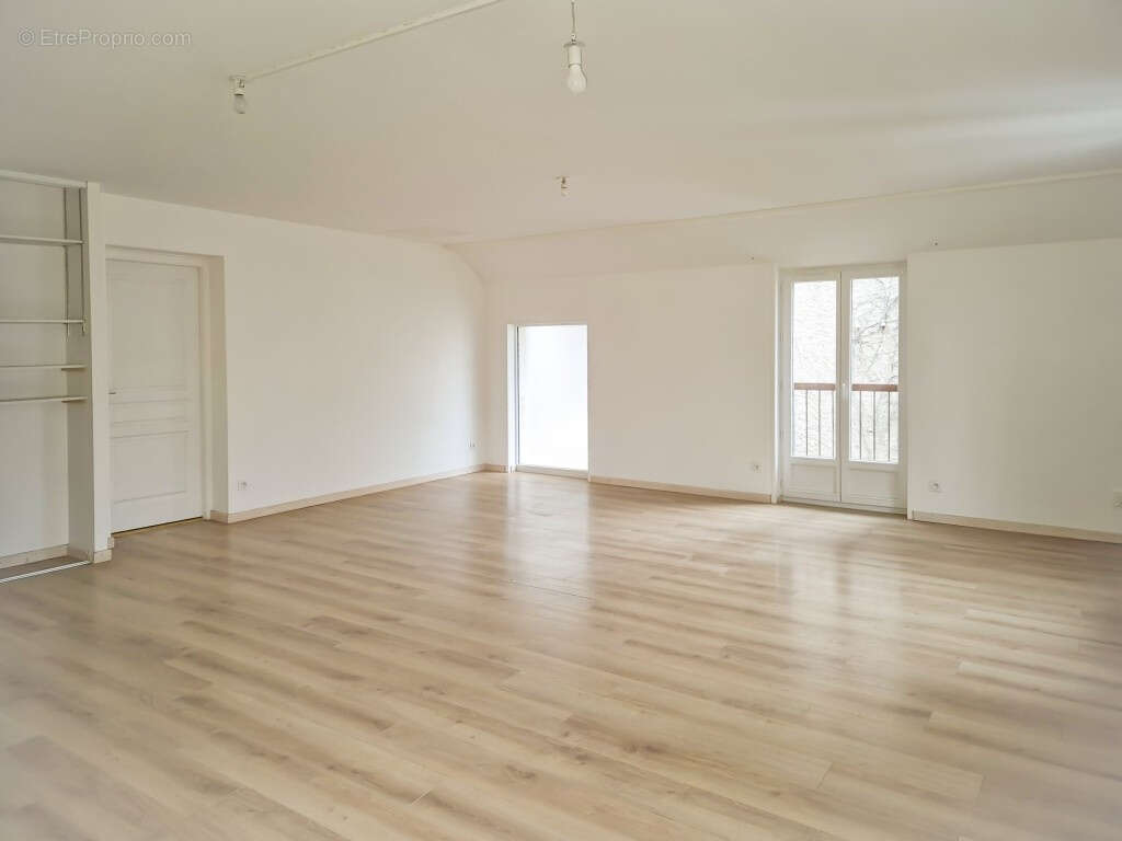 Appartement à BELLEY