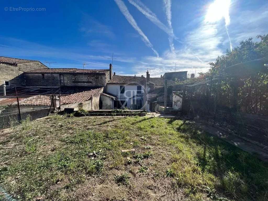 Maison à CASTILLON-LA-BATAILLE