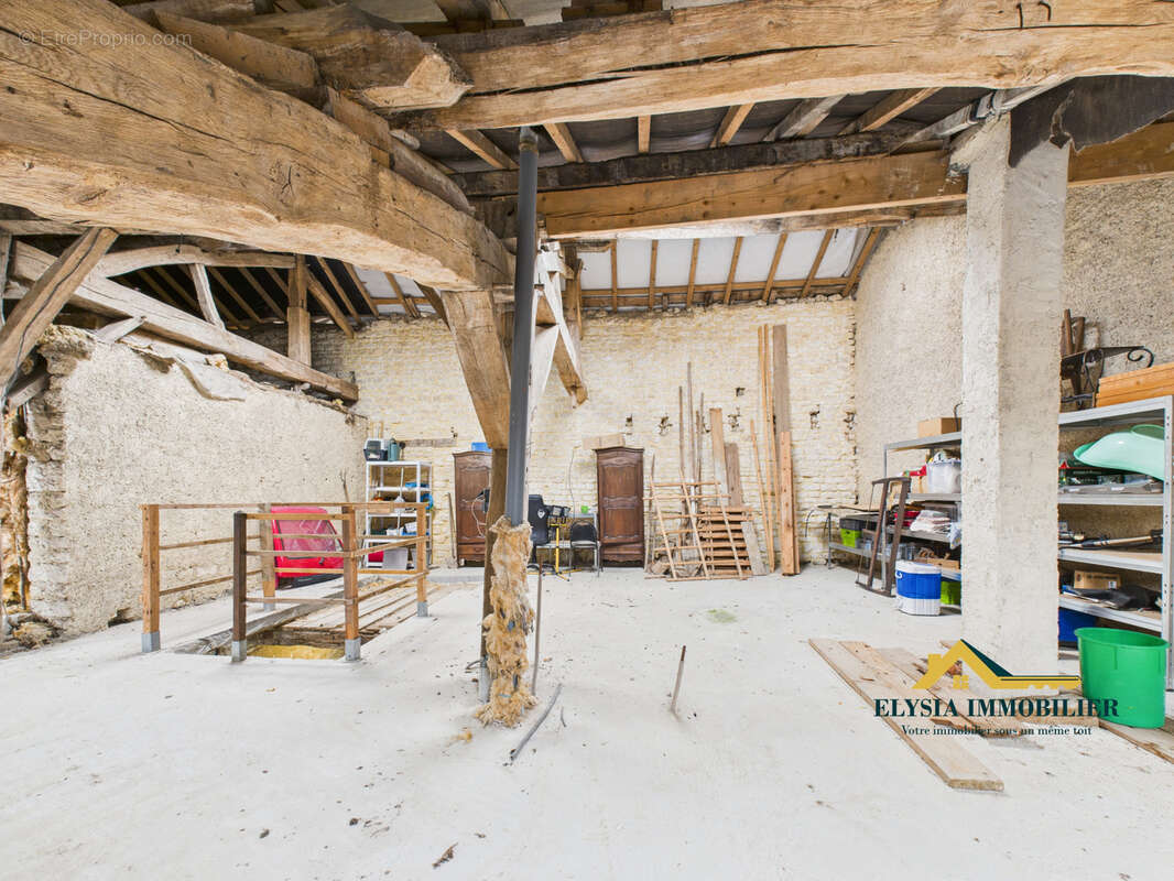 Maison à NEUVILLE-LES-VAUCOULEURS