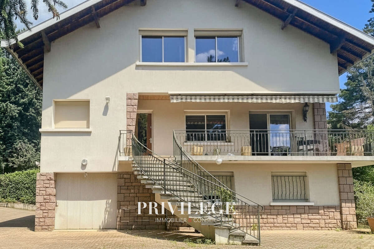 Maison à SAINT-CYR-AU-MONT-D'OR