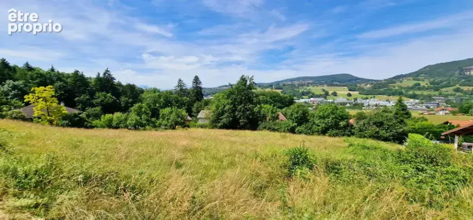Terrain à GROISY